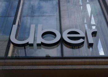 Minnesota Governor Vetoes Uber/Lyft Driver Pay Increase Invoice, Citing Value and Service Considerations
