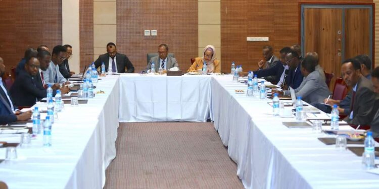 Sawirro: Shir u dhexeeyo DF iyo dowlad goboleedyada oo ka furmay Muqdisho