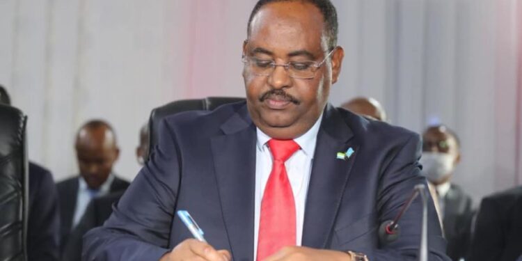 Madaxweyne Deni oo dikreeto ku soo saaraya isku shaandhaynta xubno kamid ah garsoorka Puntland – Puntland Submit