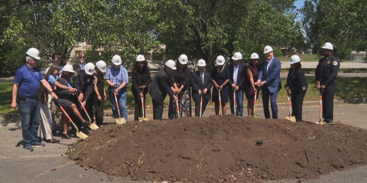 Antioch neighborhood celebrates the long-awaited milestone of a SE police precinct