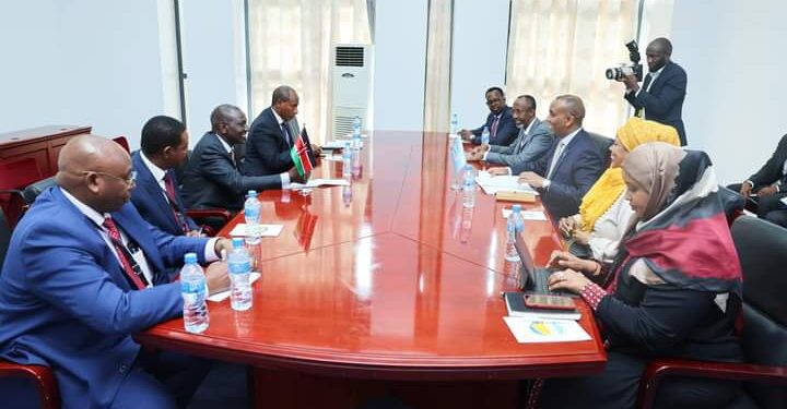 Ra’iisul wasaaraha Soomaaliya iyo Madaxweynaha Kenya oo kulan gaar ah yeeshay – Puntland Publish