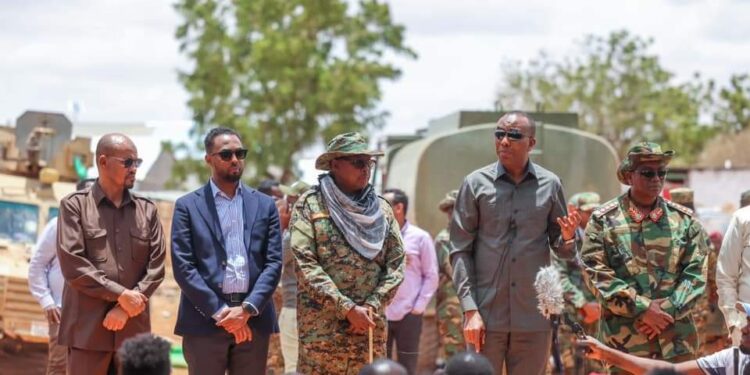 Prime Minister Hamza Abdi Barre Visits Nationwide Military Command Heart in Adan-Yabal to Thank Troops – Somali Nationwide Information Company