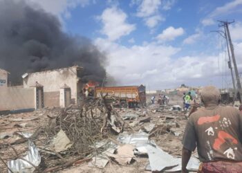 A bombing in Somalia killed at the very least 15 individuals, authorities say