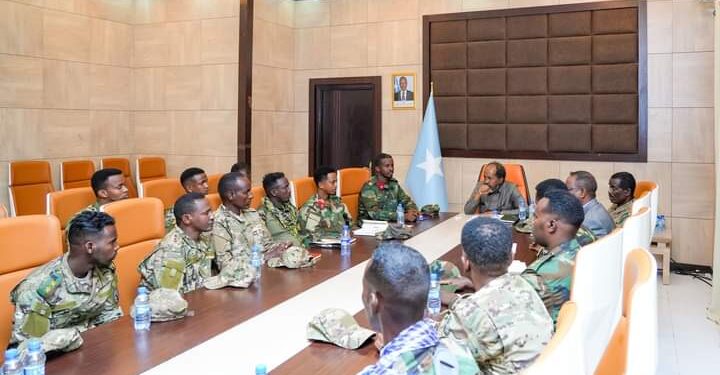 Madaxweyne Xasan Sheekh oo Dhuusamareeb kula kulmay Saraakiisha Ciidamada Gorgor – Puntland Submit