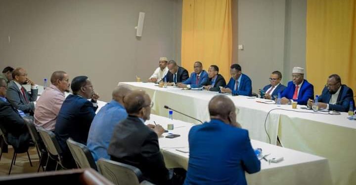 Dhinacyada mucaaradka hubaysan ee Puntland oo u midoobaya madaxweyne Deni – Puntland Publish