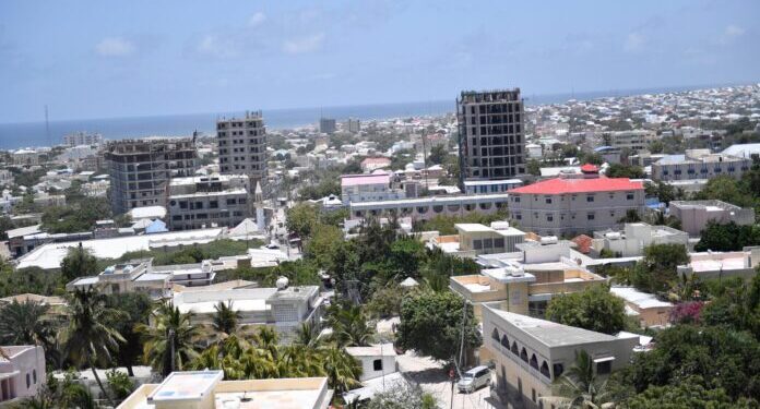 Somali Govt troops perform operation outdoors Mogadishu
