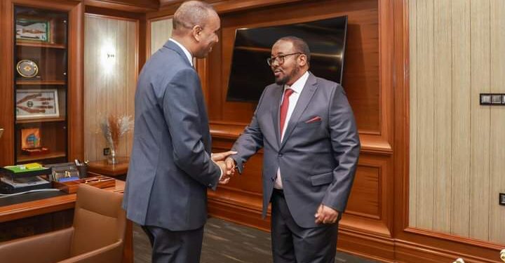 Ra’iisul Wasaare Xamsa oo qaabiley Hoggaamiyaha Maamulka SSC-khaatumo – Puntland Put up