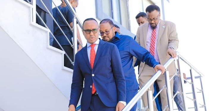 Hoggaamiyaha Maamulka SSC-Khaatumo oo booqday Xarunta Hay’adda Masiibooyinka Qaranka – Puntland Publish