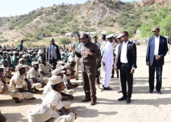 Madaxweyne Xasan oo booqday ciidamada Soomaaliyeed ee ku sugan dalka Eritrea