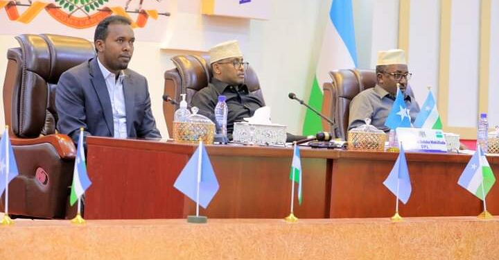 Baarlamanka Puntland oo waxba kama jiraan ku tilmaamay go’aankii Maxkamadda dastuuriga ah – Puntland Put up