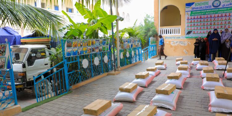 Bondhere Orphan Women’ Care Middle receives meals help from SoDMA – Somali Nationwide Information Company