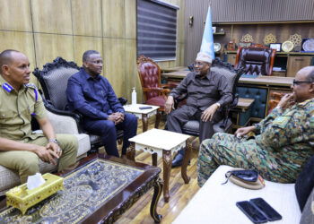 Speaker Madobe discusses safety points with the Commander of SNA – Somali Nationwide Information Company