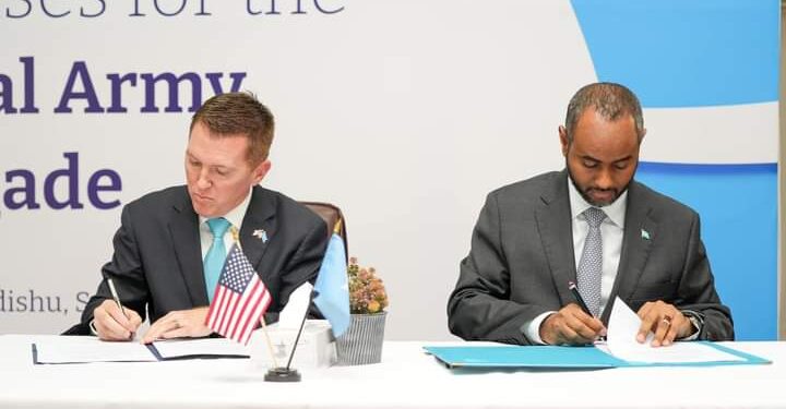 Soomaaliya iyo Maraykanka oo maanta kala saxiixday heshiis is-afgarad oo dhinaca Tayeynta Ciidamada ah – Puntland Submit