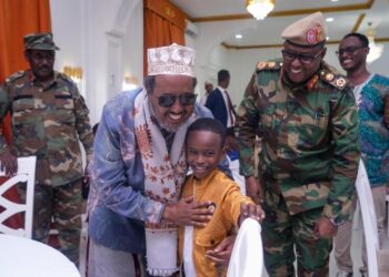 President Celebrates Eid with Youngsters of Fallen Troopers, Pledges to Uphold Their Legacy – Somali Nationwide Information Company