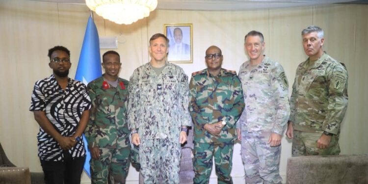 SNA Commander meets US Particular Forces Commander – Somali Nationwide Information Company