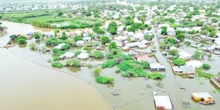 Mass evacuations start in flood-hit central Somalia city