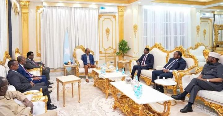 Hogaamiyaha maamulka SSC-Khaatumo oo ka qaybgalay shirka madasha wadatashiga qaran. – Puntland Submit