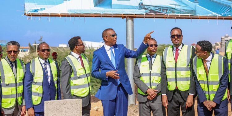 Somali PM Lays Basis Stone for Knowledge Safety Authority’s New HQ Constructing