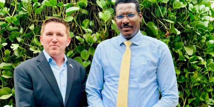 Galmudug chief rushes to Mogadishu, briefs US embassy about weapons looted in central Somalia 