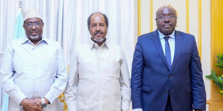 Somalia’s president receives EAC parliament speaker 