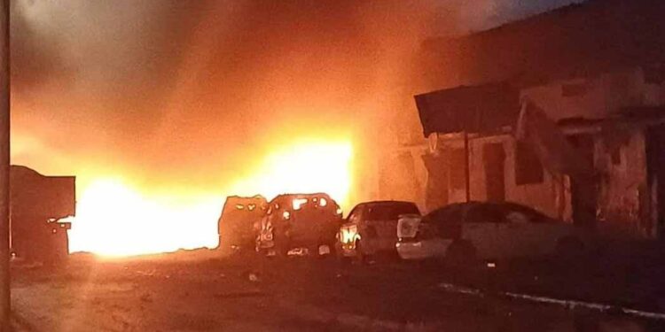 Automobile bomb kills 5, injures 20 exterior restaurant in Somalia’s capital 
