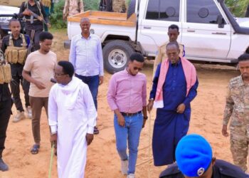 Duqa Muqdisho oo booqasho ugu tegay ciidamada ku sugan duleedka Muqdisho