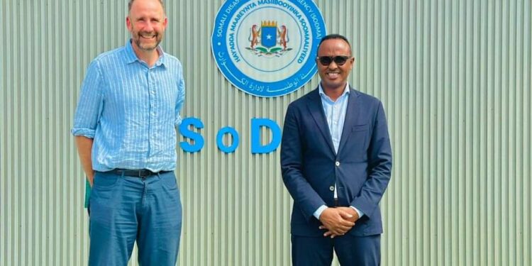 SoDMA’s Commissioner Meets ReDSS Director to Bolster Displacement Options in Somalia
