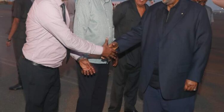 Dowladda Jabuuti oo warfare kasoo saartay xaaladda madaxweyne Geelle + Sawirro