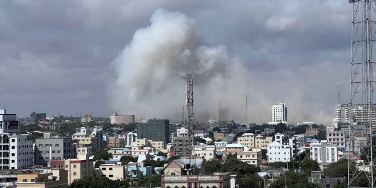 At the least 8 useless in blast close to police academy in Somalia’s capital 