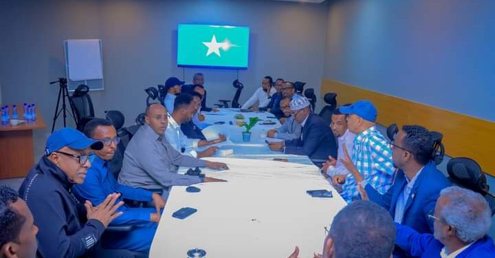 Baarlamaanka Puntland iyo Xubnaha Labada Aqal ku matala Puntland oo Battle soo saaray – Puntland Publish