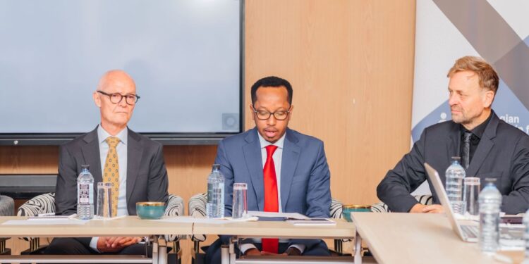 Agaasimaha hay’adda Socdaalka oo tababar ka furay Nairobi + Sawirro