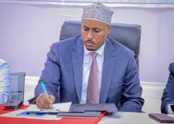 Xubnaha Baarlamaanka Soomaaliya ee laga soo doorto Puntland oo lagu casumay Kal-fadhiga Baarlamaanka Puntland – Puntland Put up