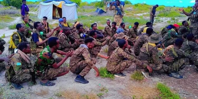 Jubbaland oo ka hadashay ciidamadii saaka iska dhiibay deegaanka Raaskambooni