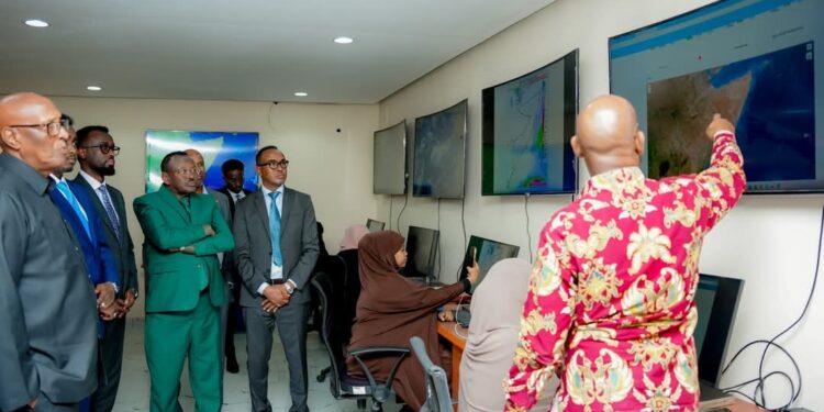 Somali Minister of Setting and Local weather Change Visits SoDMA Headquarters – Somali Nationwide Information Company