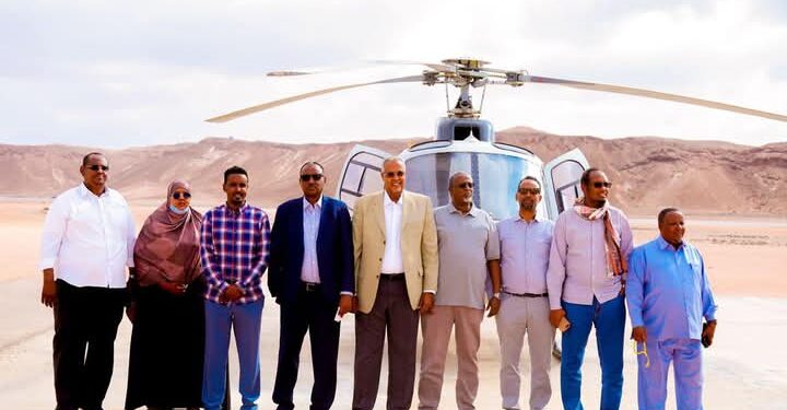 Dowladda Puntland oo soo bandhigtay diyaarad Helicopter oo la shaqayn doonta Ciidamada ku jira Hawlgalka Ciribtirka Argagixidada – Puntland Put up