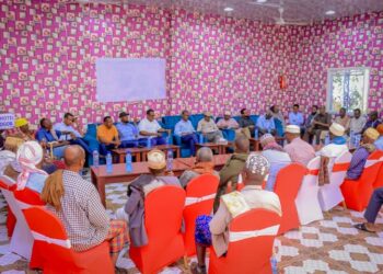 Shir ku saabsan Nabadaynta beelaha galbeedka Mudug oo lagu qabtay magaalada Galdogob – Puntland Publish