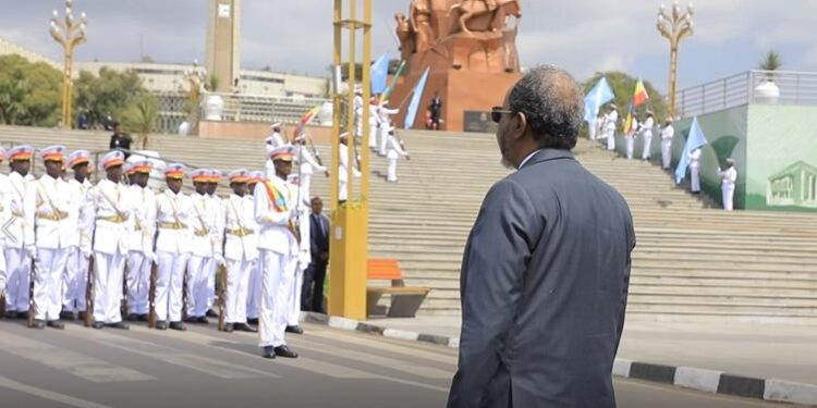 Somali President Visits Ethiopian Navy, Honors Fallen Troopers