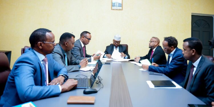International Minister Ahmed Fiqi Receives SoDMA Report on Escalating Humanitarian Disaster in Somalia – Somali Nationwide Information Company