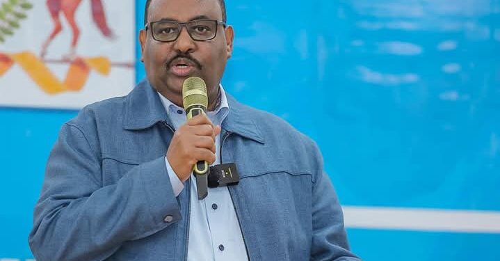 Madaxweyne Deni oo dhalinyarada Puntland ugu baaqay in ay sirdoon qarsoon u noqdaan dowladda – Puntland Put up