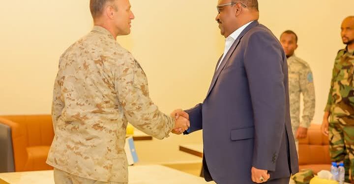 Mareykanka iyo Puntland oo ka wada-hadlay Amniga guud iyo La-dagaallanka Argagixisada – Puntland Put up